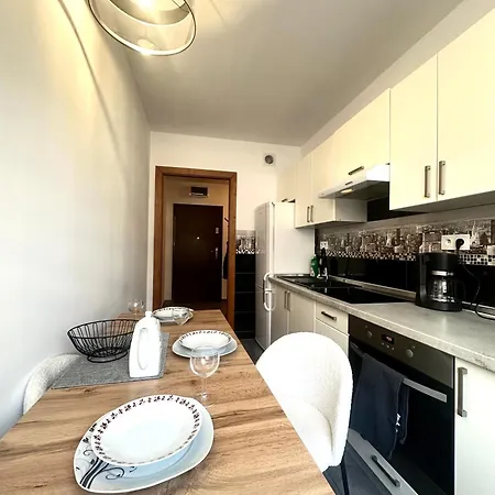 Nyska Apartment - Self Check-In 20H - Parking & Lift Wroclaw Exterior photo