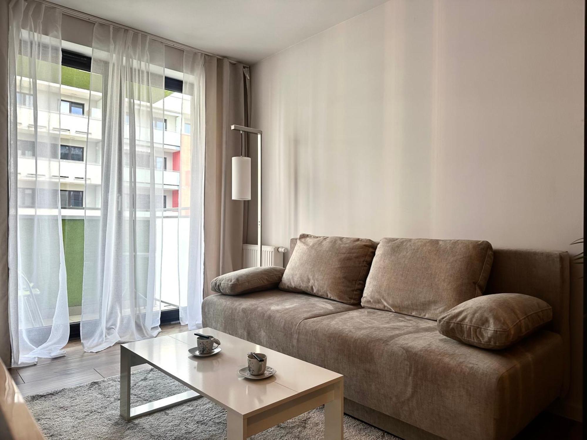 Nyska - Self Check-in 20h - Parking & Lift * Wroclaw