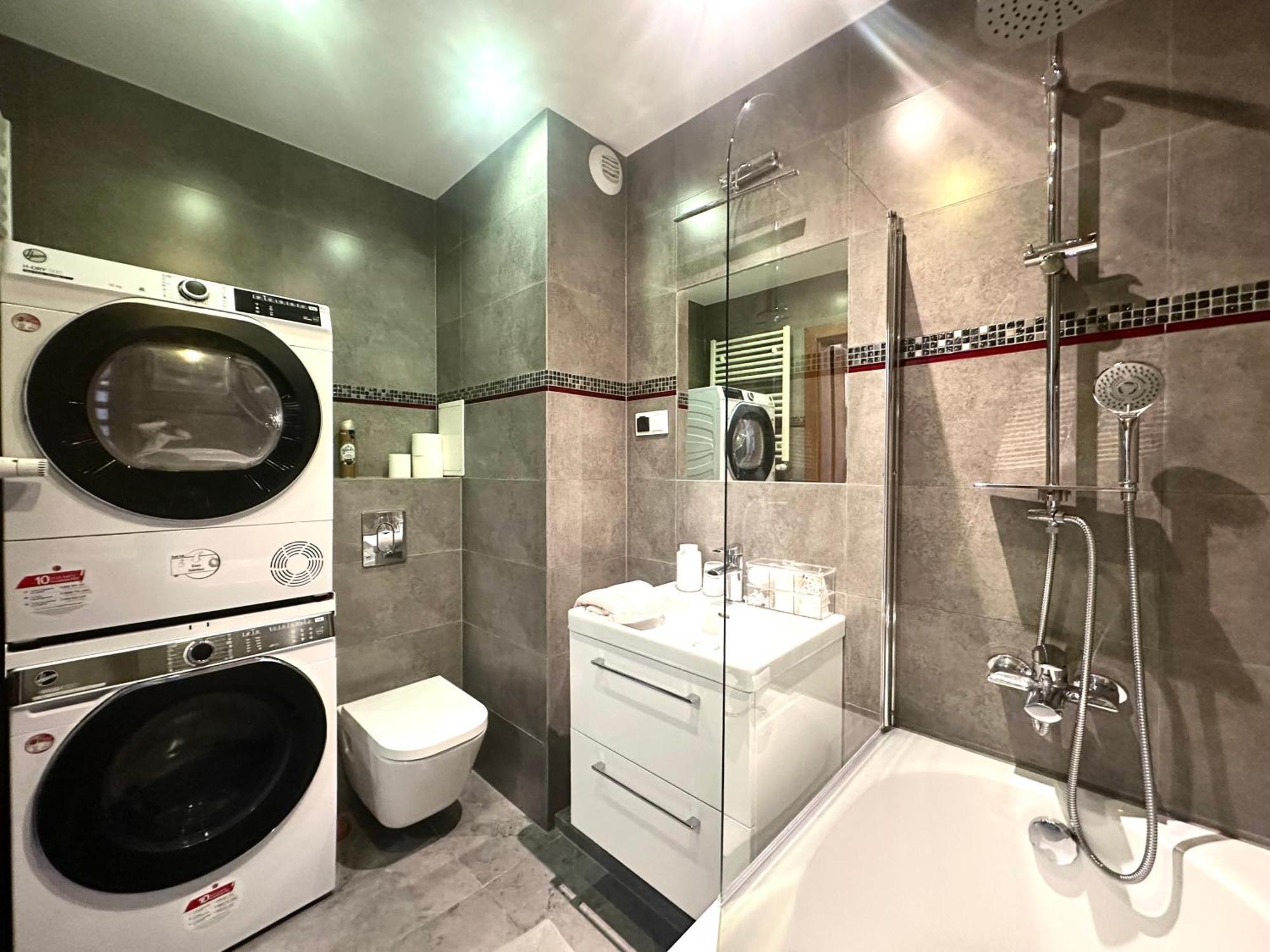 Nyska - Self Check-in 20h - Parking & Lift * Wroclaw